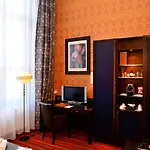 Отель Grand Amrath Амстердам