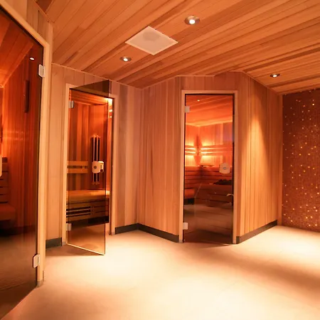 Hotel Grand Amrath 5*